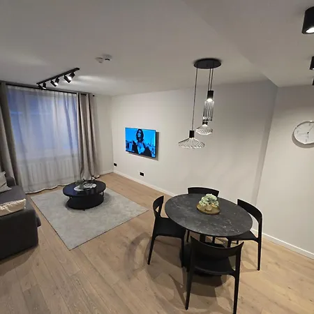 Haustory Deluxe * Κλαϊπέντα